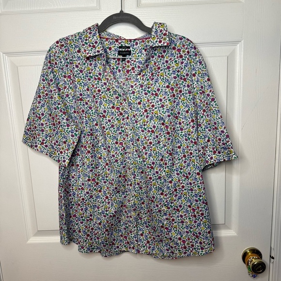 Talbots Women Floral Garden Short Sleeved Button Down Non Iron Shirt Size 16 EUC - Picture 1 of 6